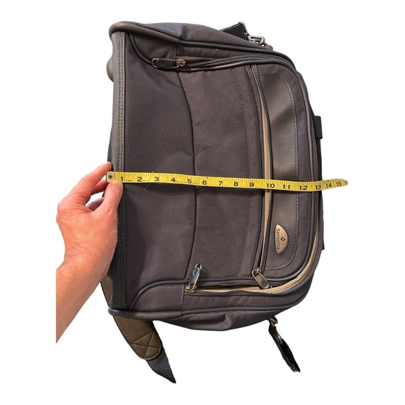 Samsonite Nexera Series II Carry-On Bag - Picture 9 of 10